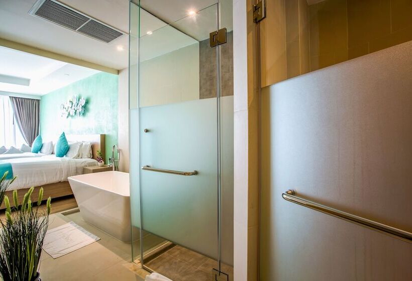 Номер Deluxe, Crest Resort & Pool Villas   Sha Extra Plus