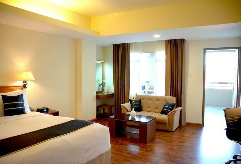 اتاق لوکس با بالکن, Eastern Palace