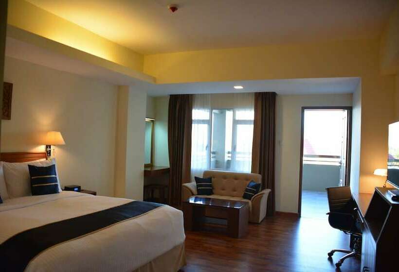 اتاق لوکس با بالکن, Eastern Palace