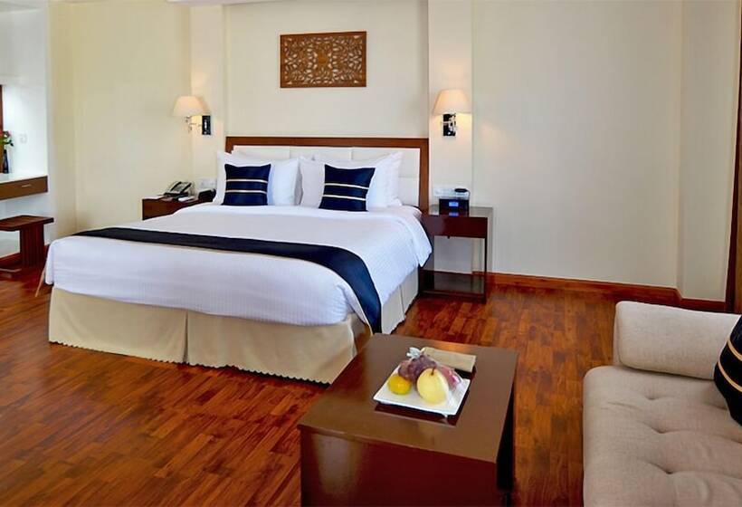 سوییت اجرایی, Eastern Palace