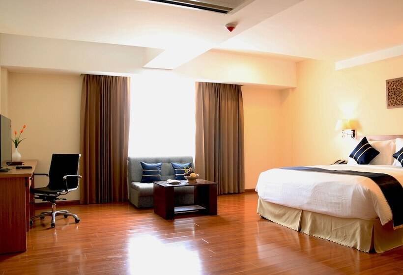 سوییت اجرایی, Eastern Palace