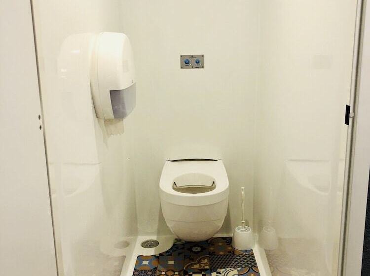 غرفة قياسية, F1 Genève Aéroport Ferney