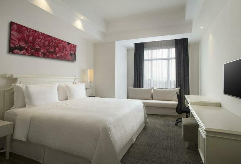 도시전망 디럭스룸 킹침대, Four Points By Sheraton Bandung