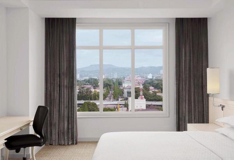 غرفة كلاسيكية سرير كينج, Four Points By Sheraton Bandung