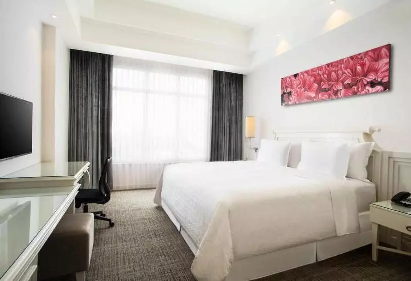 キングサイズベッドのクラシックルーム, Four Points By Sheraton Bandung