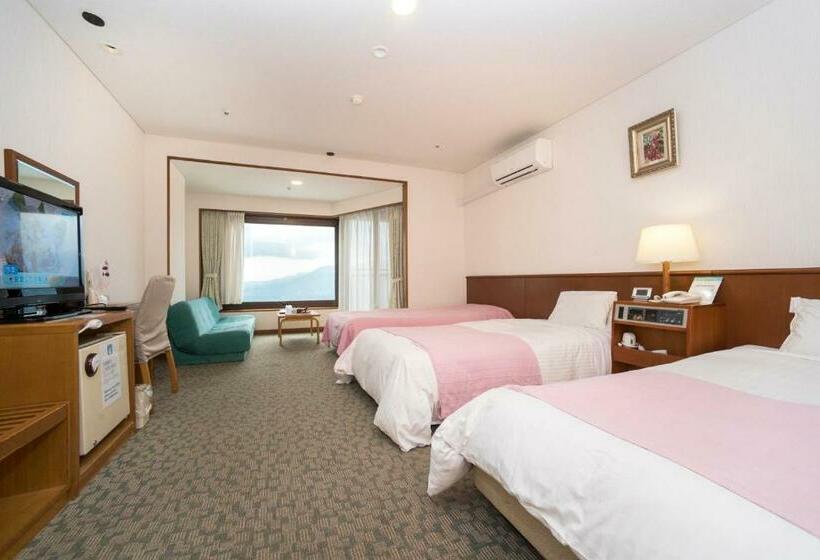 חדר סטנדרט לשלושה, Greenpia Minamiaso