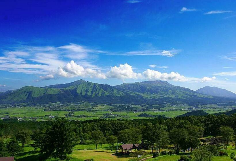 Quarto Triplo Estandar, Greenpia Minamiaso