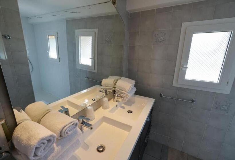 Четырехместный Номер Стандарт, Hôtel Casa Rossa & Spa