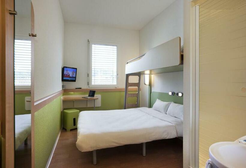 Quarto Triplo Estandar, Ibis Budget Zurich City West