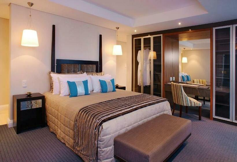 プレジデントスイートルーム, Isango Gate