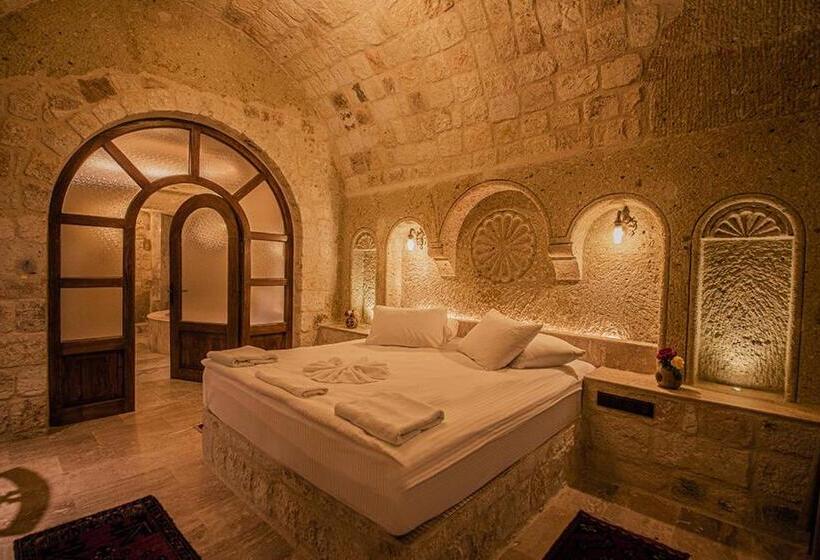 اتاق سوپریور سه تخته, Kemerhan Cave Suites