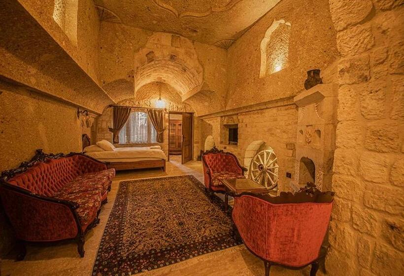 اتاق سوپریور سه تخته, Kemerhan Cave Suites