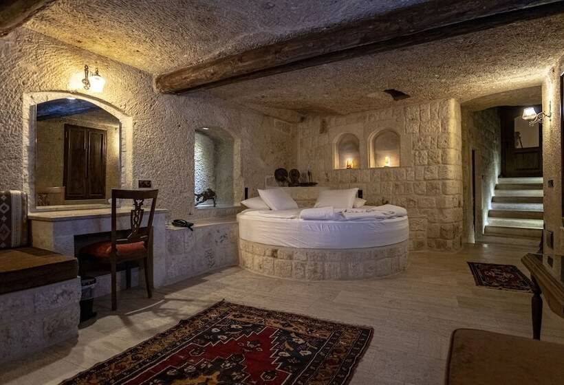 سوییت لوکس, Kemerhan Cave Suites
