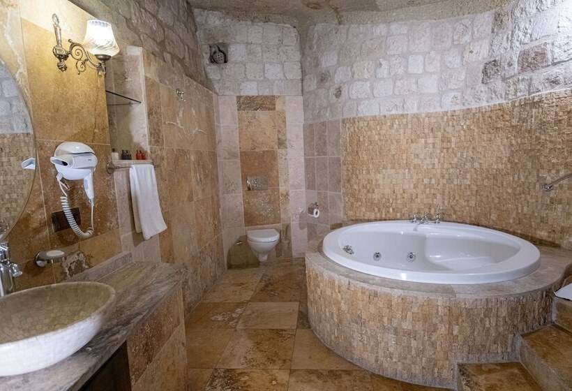 سوییت لوکس, Kemerhan Cave Suites