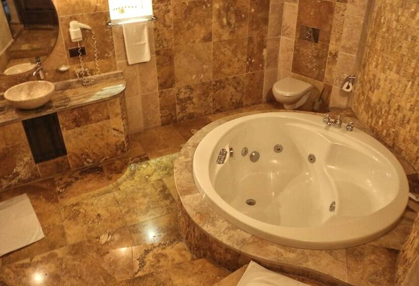 سوییت لوکس, Kemerhan Cave Suites