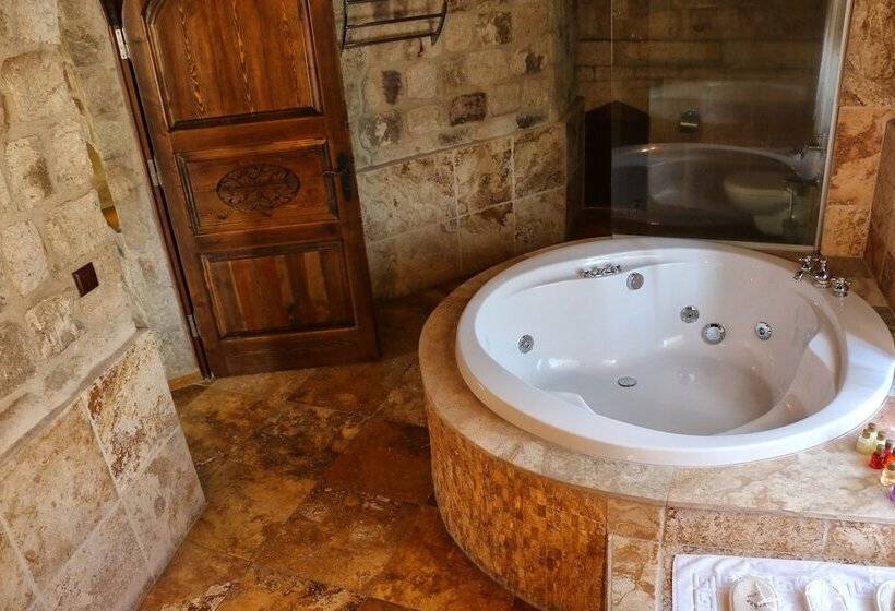 سوئیت پریمیوم, Kemerhan Cave Suites