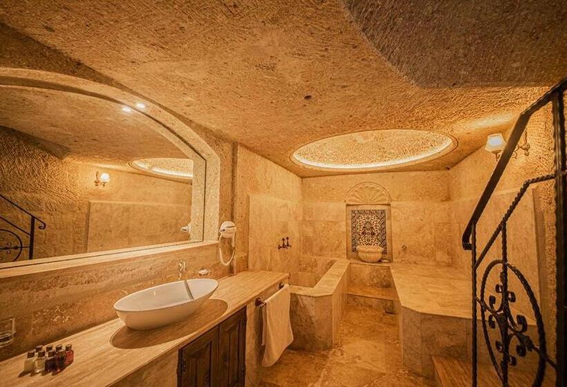 سوییت لوکس, Kemerhan Cave Suites