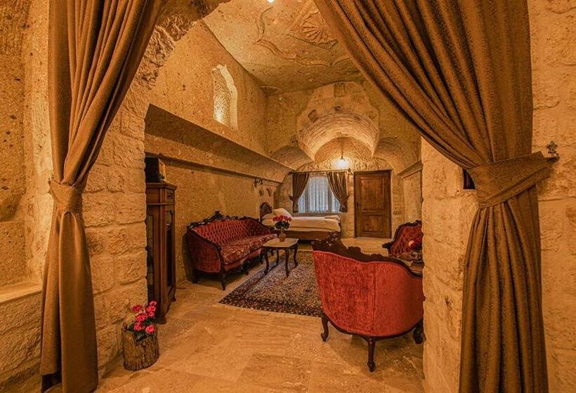 اتاق سوپریور سه تخته, Kemerhan Cave Suites