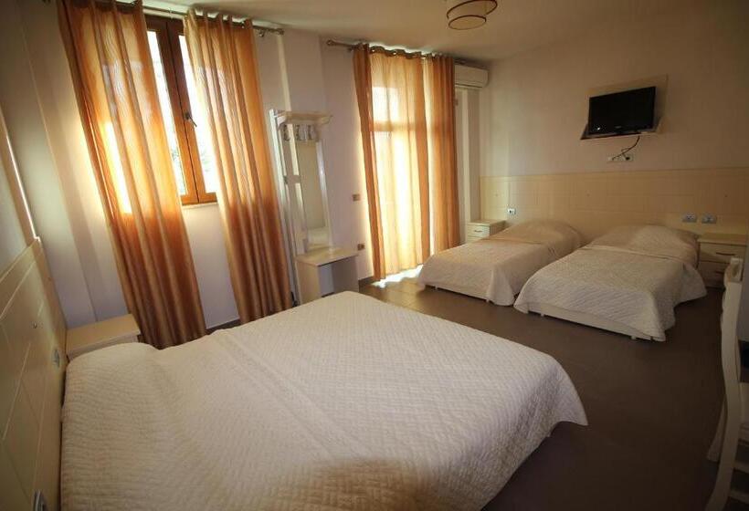 4인용 스탠다드 룸, Piazza