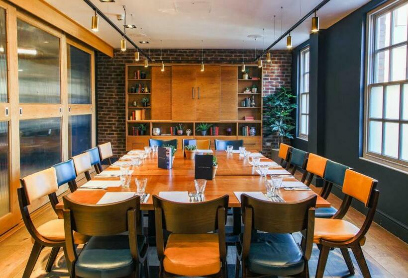 غرفة قياسية, Saint Pauls House