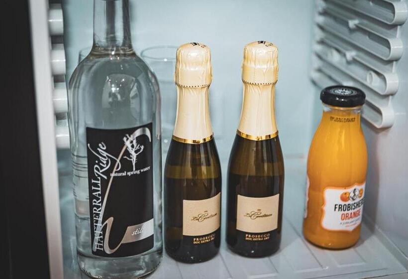 غرفة قياسية, Saint Pauls House