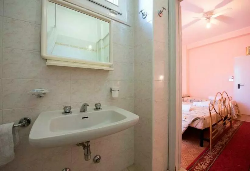 Standard Kolmen Hengen Huone, Settebello B&b