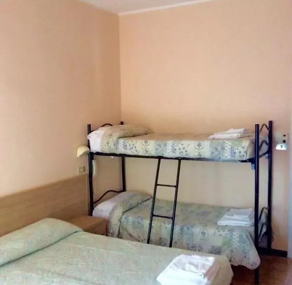 Standard Neljän Hengen Huone, Settebello B&b