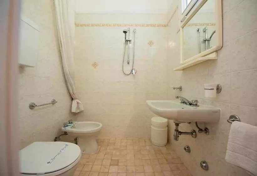 Standard Neljän Hengen Huone, Settebello B&b