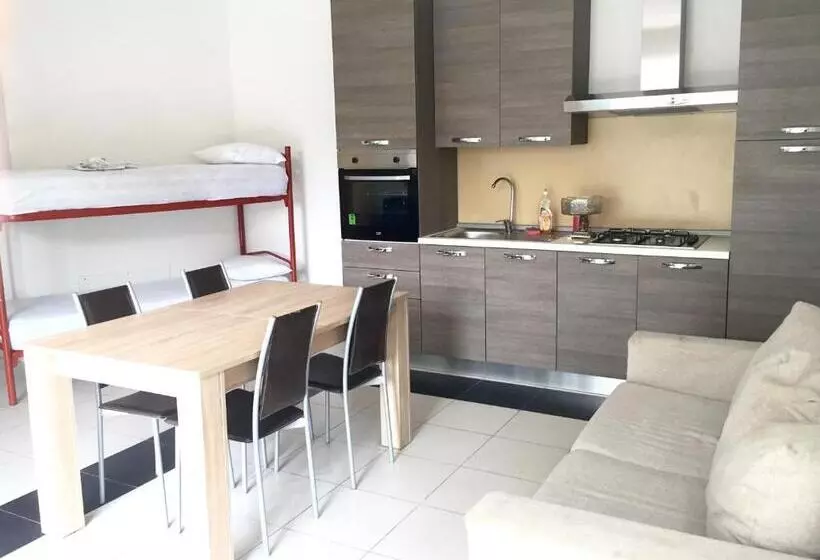 Huoneisto 1 Makuuhuone Allasnäkymä, Settebello B&b