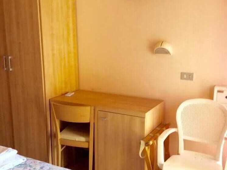 标准单人间, Settebello B&b