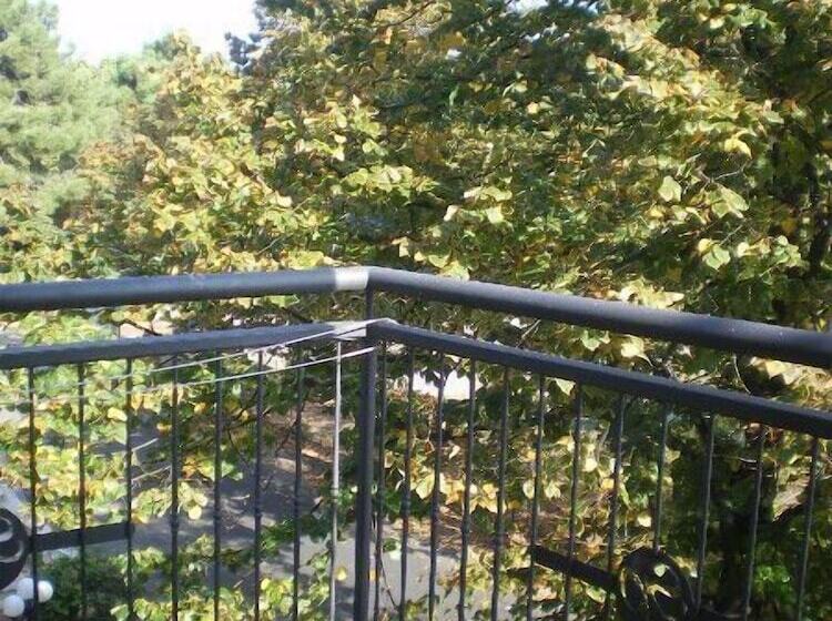 四人标准间, Settebello B&b