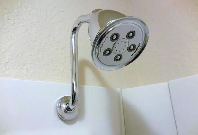 スイート, Silverstone Inn & Suites Spokane Valley