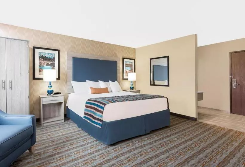 キングサイズベッドのデラックススイート, Silverstone Inn & Suites Spokane Valley