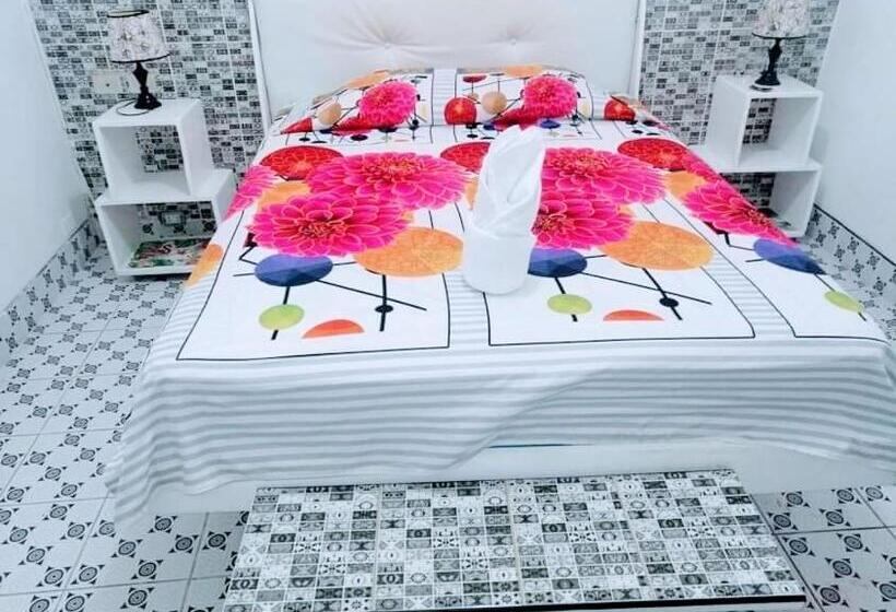 اتاق استاندارد یک نفره, Stylus