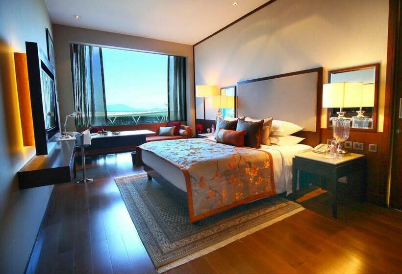 اتاق لوکس با تخت بزرگ, Taj Bangalore