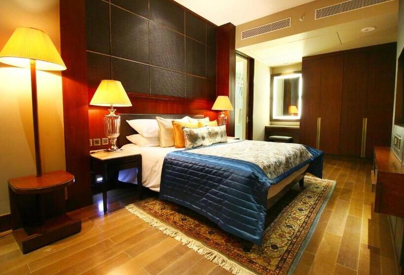 Deluxe Suite King Bed, Taj Bangalore