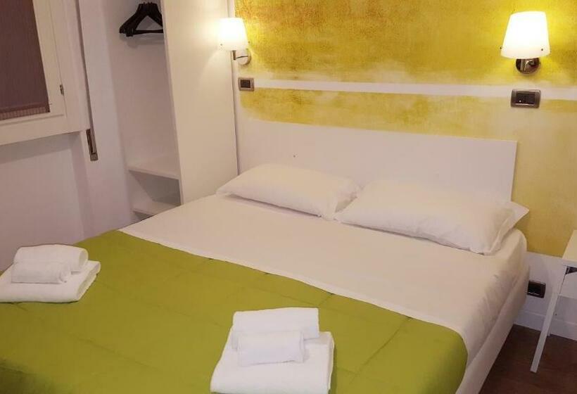 Номер Стандарт, Lake Garda Hostel