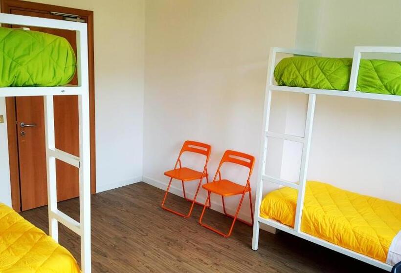 Четырехместный Номер Стандарт, Lake Garda Hostel