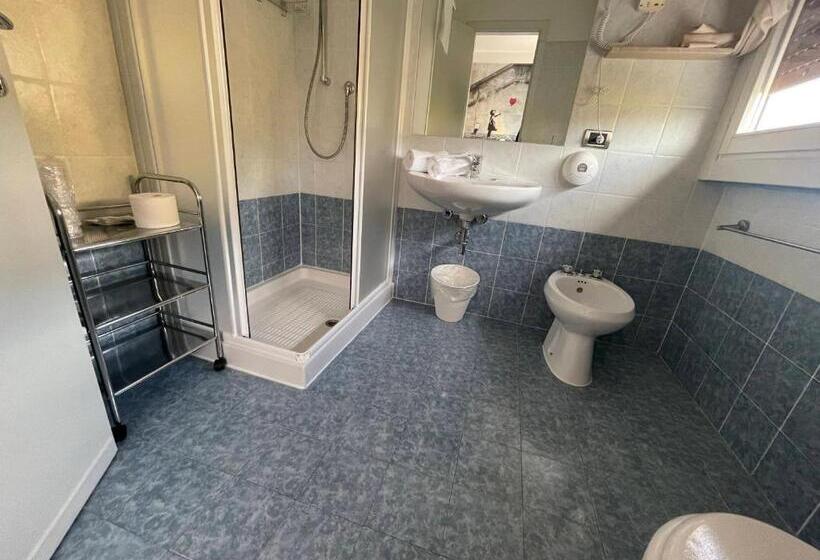 Семейный Номер, Lake Garda Hostel