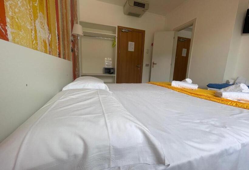 Семейный Номер, Lake Garda Hostel