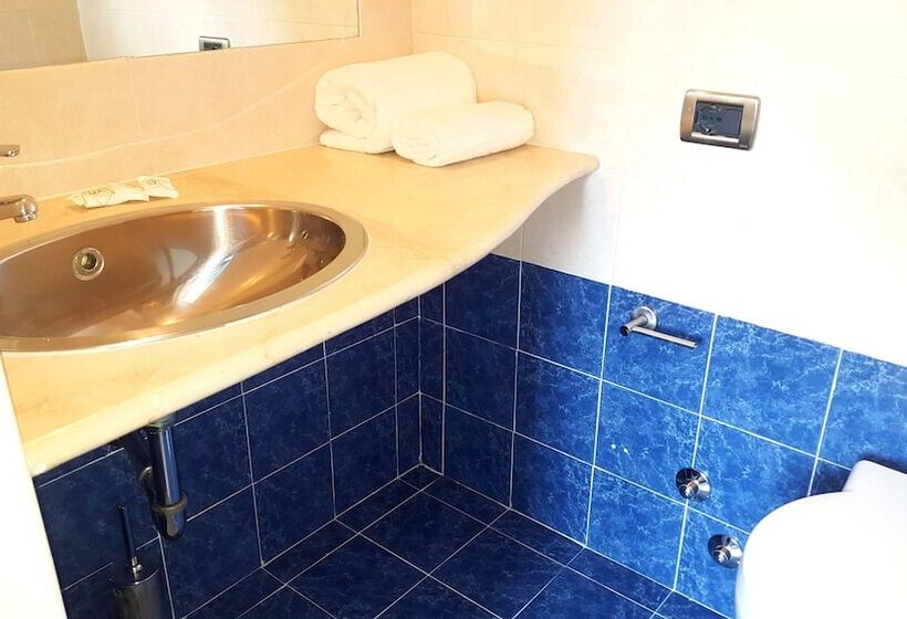 Четырехместный Номер Стандарт, Lake Garda Hostel