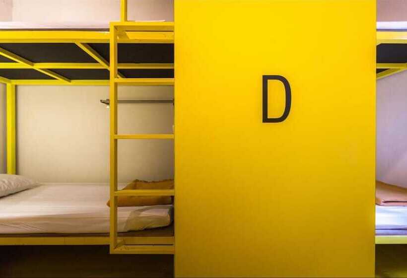 스탠다드 4인용 룸 공용 욕실, Fulfill Phuket   Sha