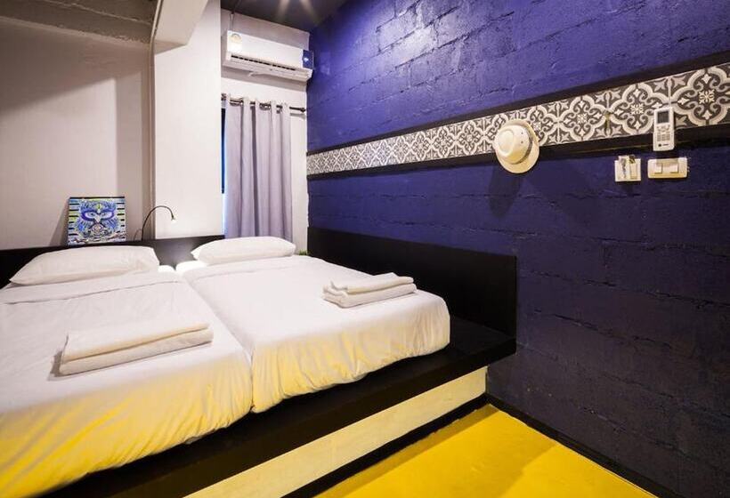 스탠다드 룸 공동 욕실, Fulfill Phuket   Sha