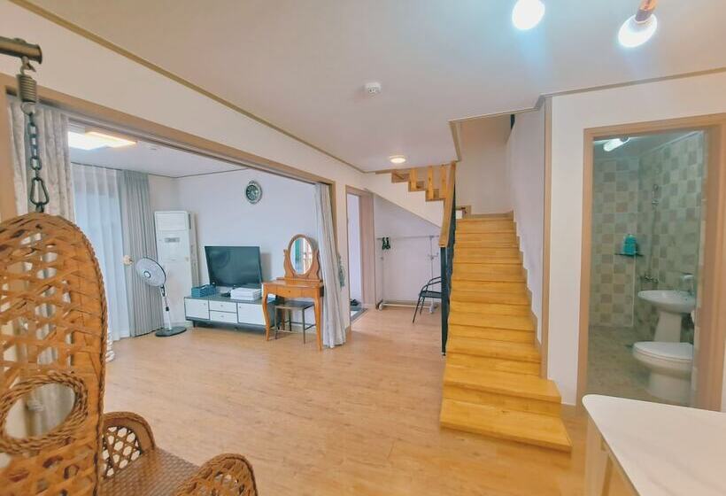 Apartament Dúplex 1 Dormitori, Gillime Pension