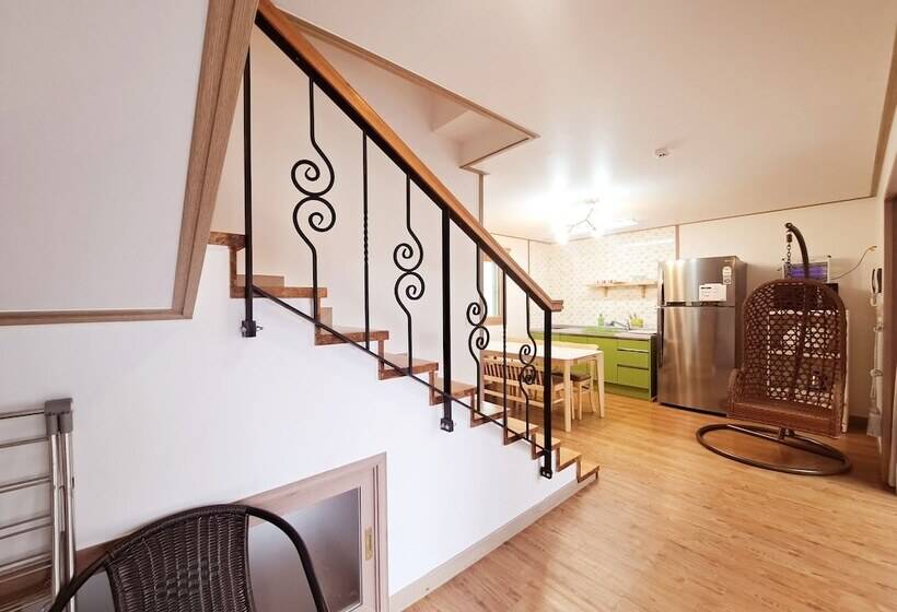 Apartament Dúplex 1 Dormitori, Gillime Pension