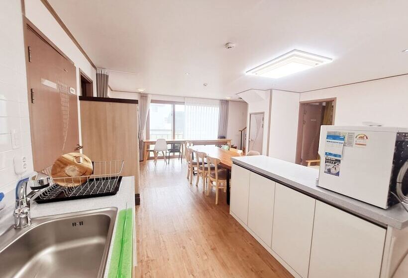 Apartament Deluxe 3 Dormitoris, Gillime Pension