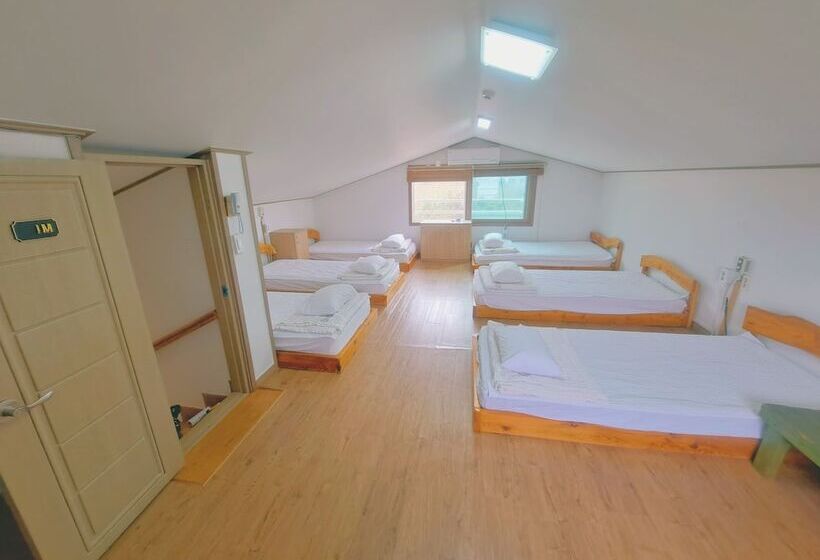 Apartament Deluxe 3 Dormitoris, Gillime Pension