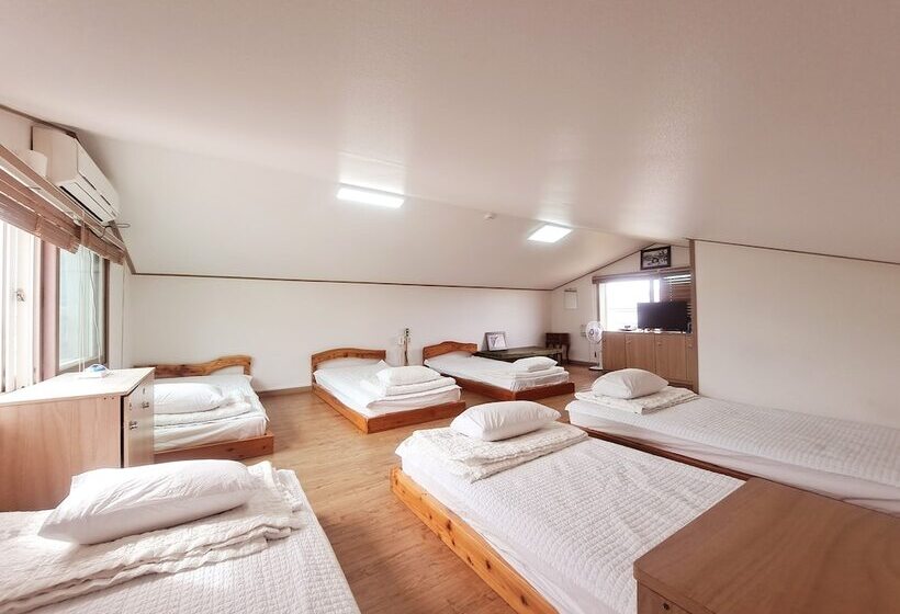 Apartament Deluxe 3 Dormitoris, Gillime Pension