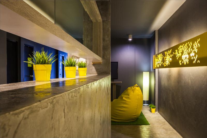 스탠다드 4인용 룸 공용 욕실, Fulfill Phuket   Sha