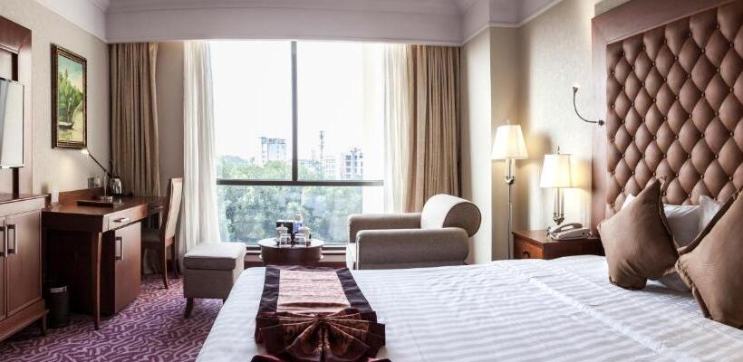 اتاق خانوادگی, Army